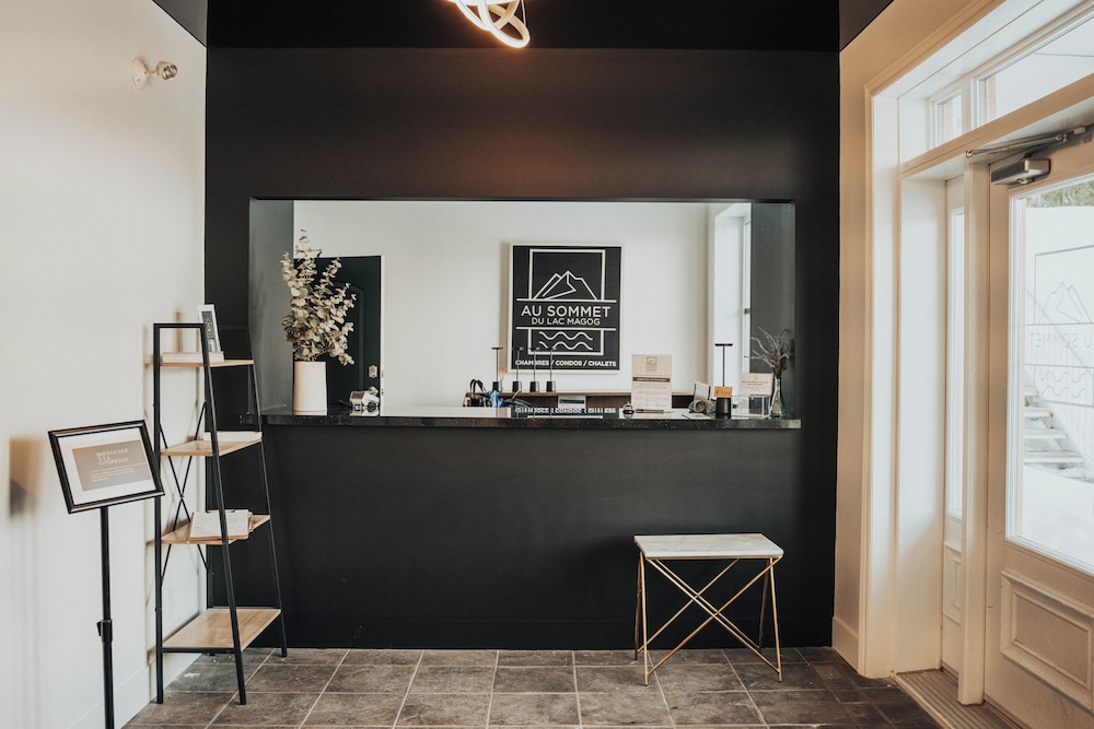 Au Sommet du Lac Magog in Magog, Canada