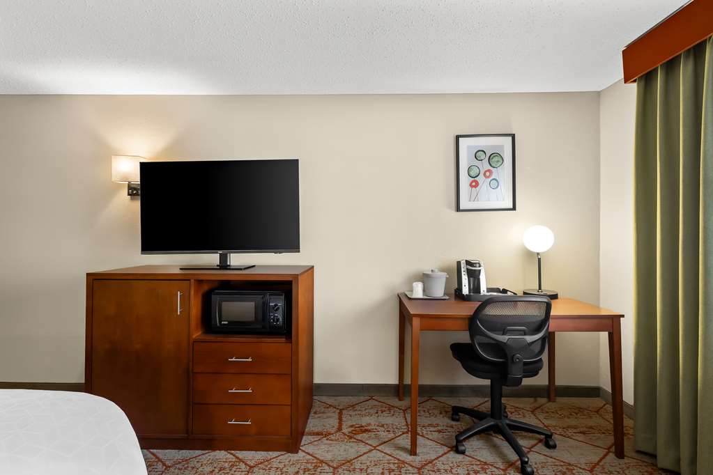 Best Western Fremont Angola I 80 90 Toll Road - photo 15