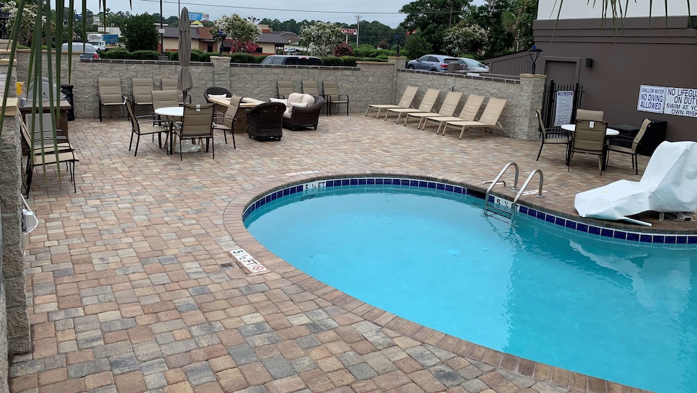 Holiday Inn & Suites Columbia NE Ft Jackson Area by IHG - photo 43