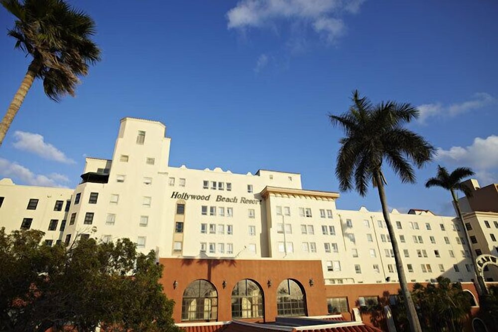 Hollywood Beach Resort Beautiful Large Studio Simply the Best Value - photo 15
