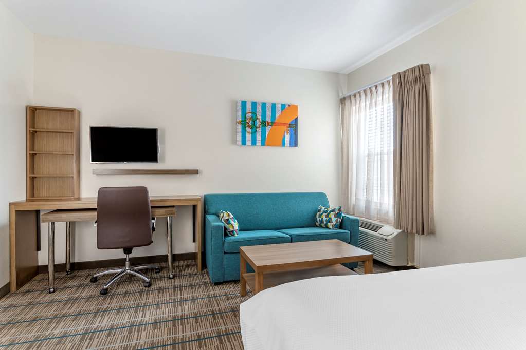 MainStay Suites Port Arthur Beaumont South - photo 7