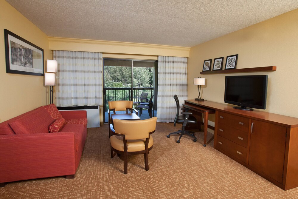 Courtyard by Marriott Burlington Williston - photo 7
