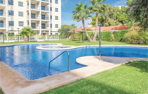 2 Bedroom Cozy Apartment In El Campello — 5-Star Luxury Hotel in El Campello, Spain