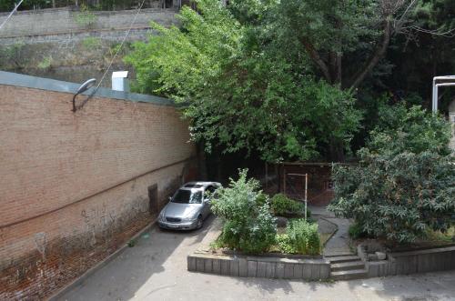 Gutsa Artists Guest House