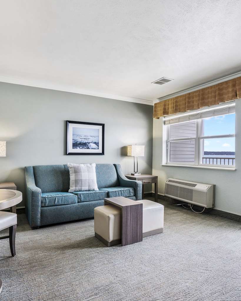 Cherry Tree Inn & Suites - photo 13