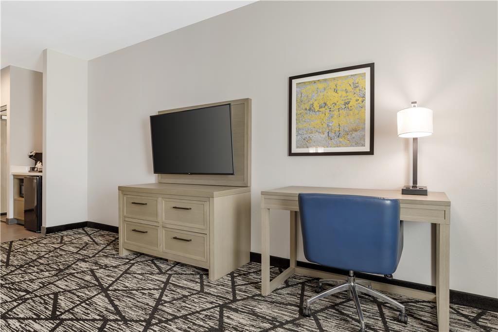 Best Western Plus Mid County - photo 12