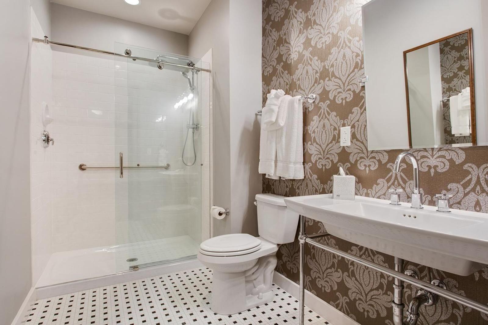 The Brakeman Hotel - photo 18