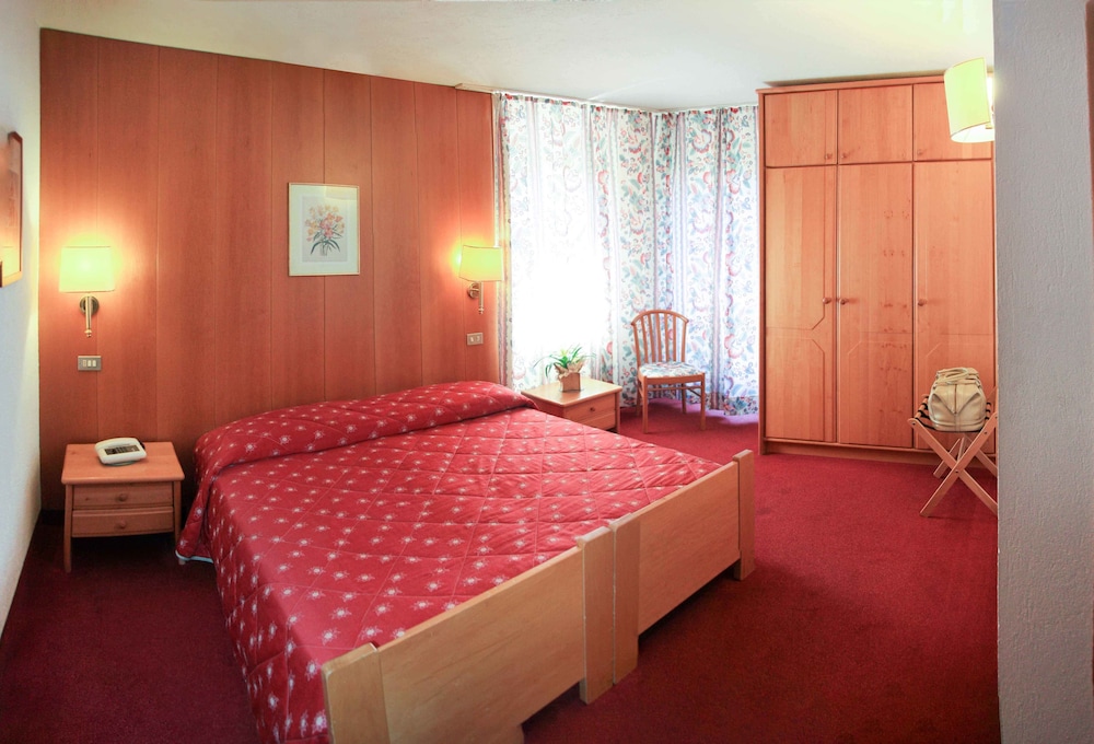 Hotel Edelweiss — hotel in Courmayeur