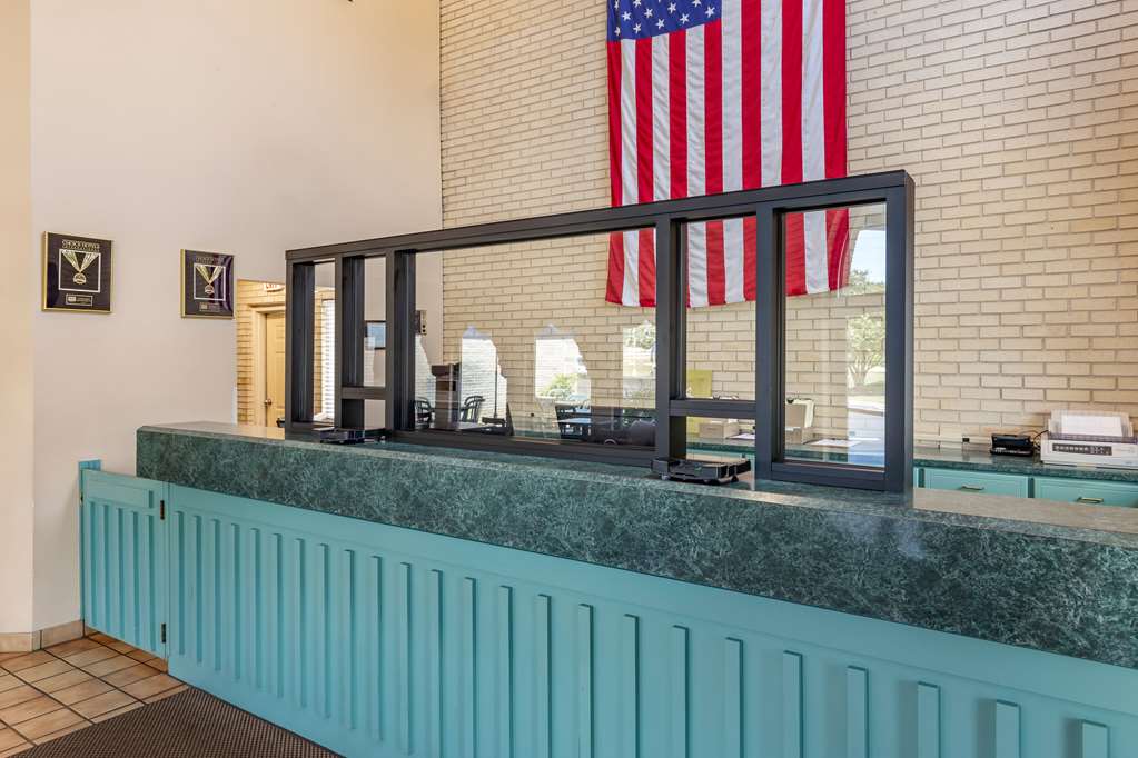 Econo Lodge Fayetteville I 95 - photo 6