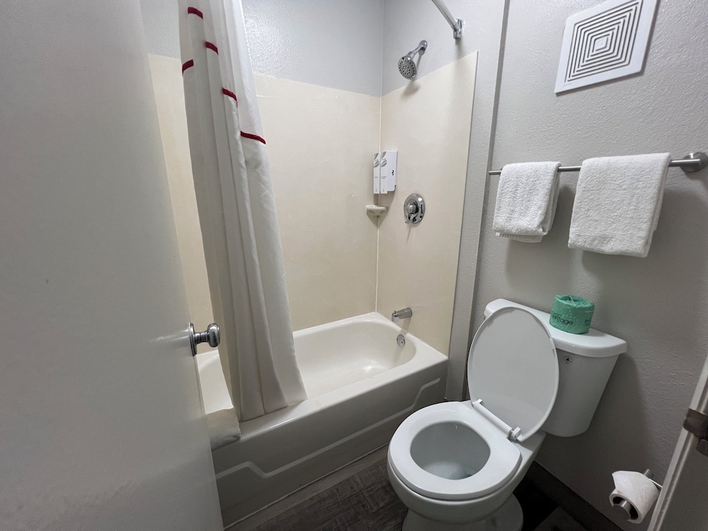 Red Roof Inn Lexington South - photo 16