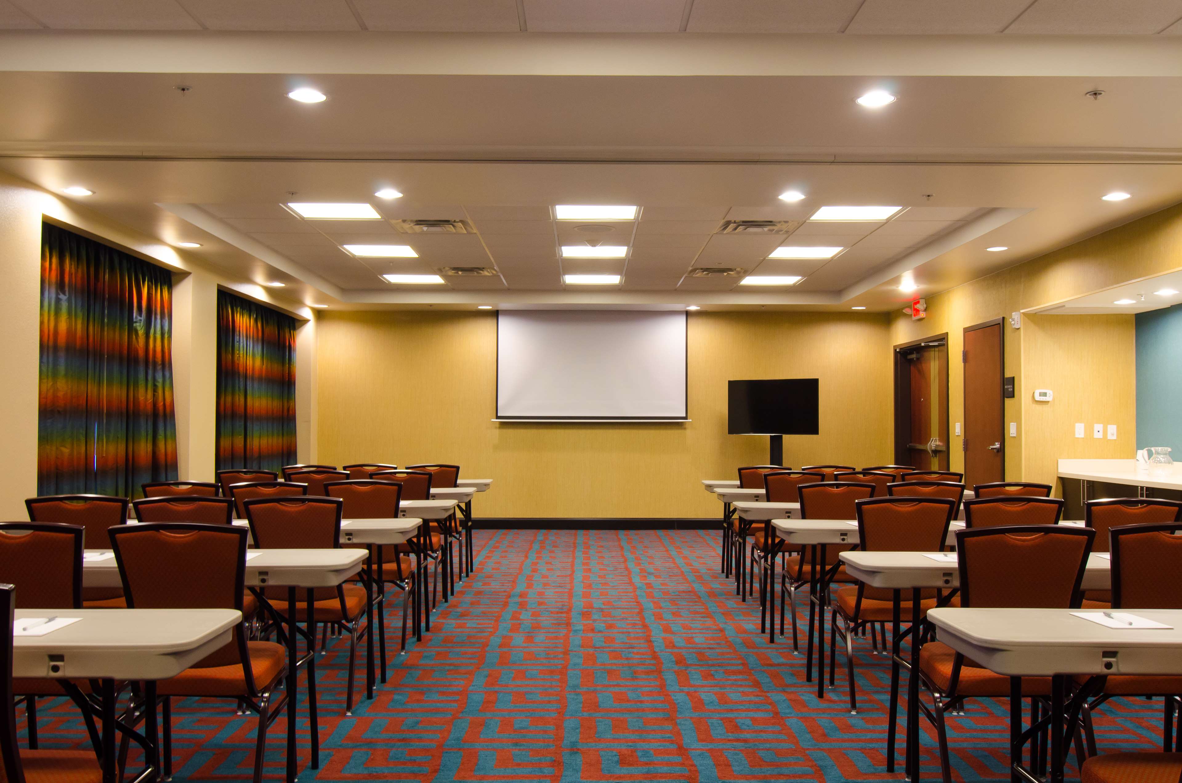 Hampton Inn & Suites Huntsville - photo 14