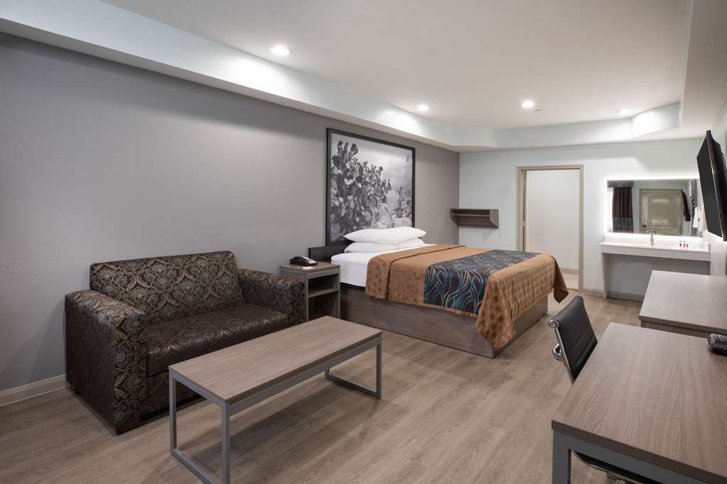 Super 8 by Wyndham Humble Fallcreek Houston - photo 20