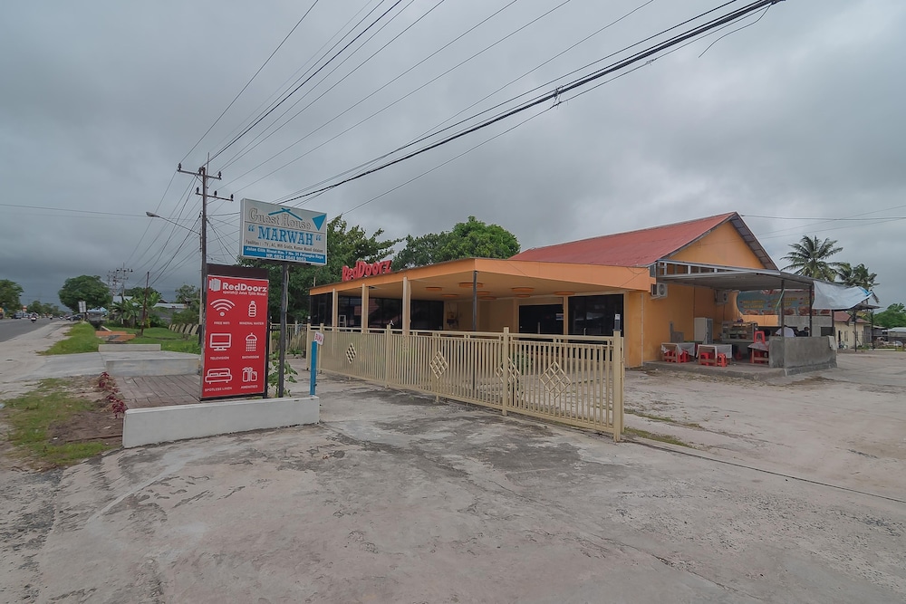 RedDoorz Syariah @ Jalan Tjilik Riwut in Palangkaraya, Indonesia