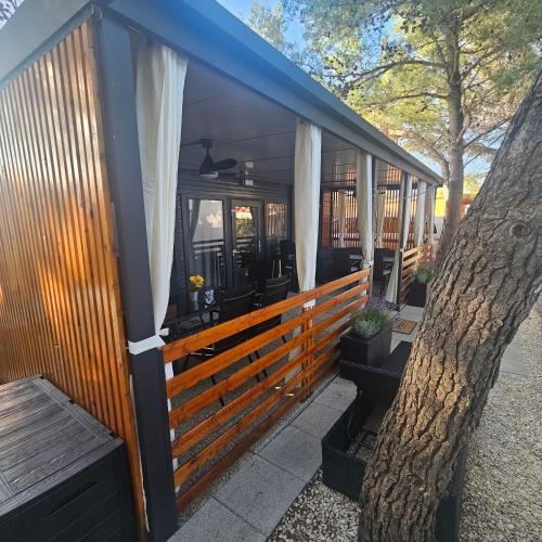 FM mobile Oaza mira Drage in Pakostane, Croatia