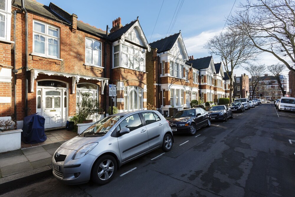 Veeve Traditional Chiswick