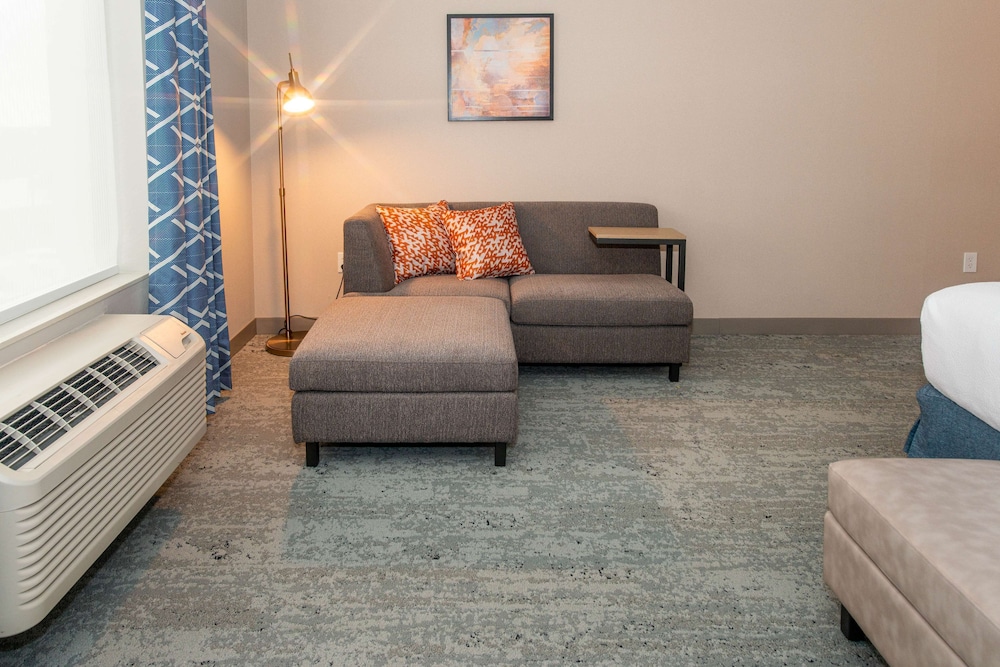Hilton Garden Inn Mattoon - photo 28