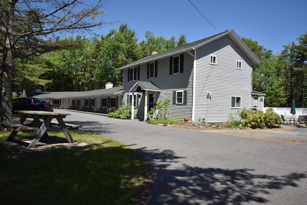 Acadia Pines Motel - photo 34