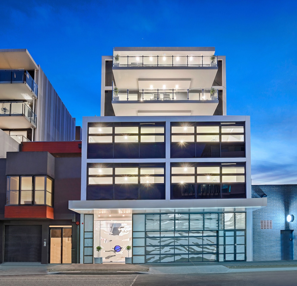 The Hamptons Apartments Port Melbourne — 4-Star Luxury Hotel in Port Melbourne, Australia
