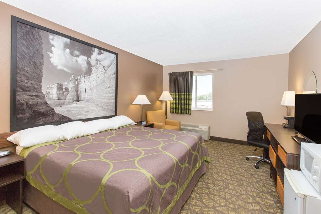 Super 8 by Wyndham Belleville - photo 10