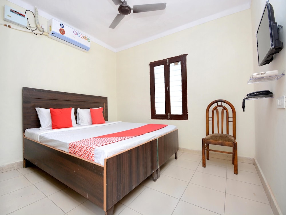 OYO 30943 Hotel Tourist in Jalandhar, India