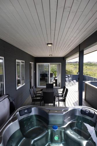 Luxury Villa in Golden Circle with hot tub