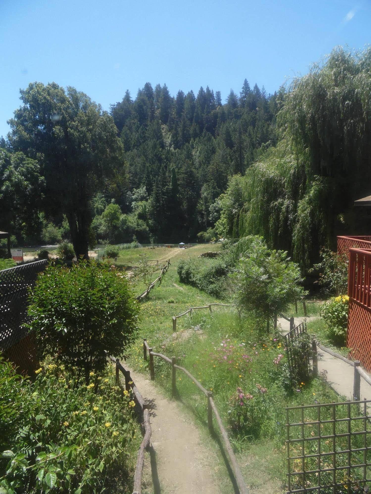 Riverlane Resort - featured photo