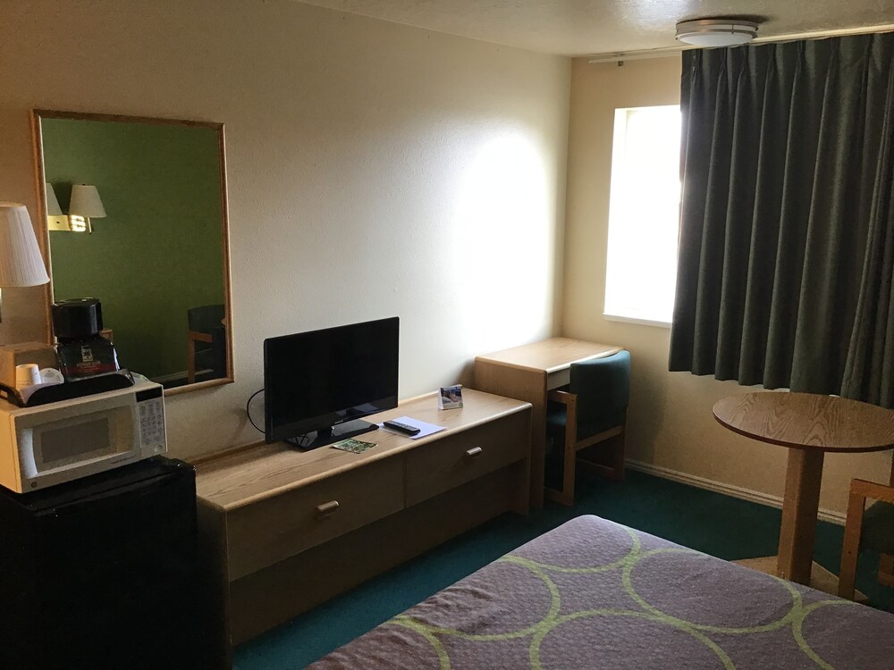 Super 8 By Wyndham Vernal Ut - photo 17
