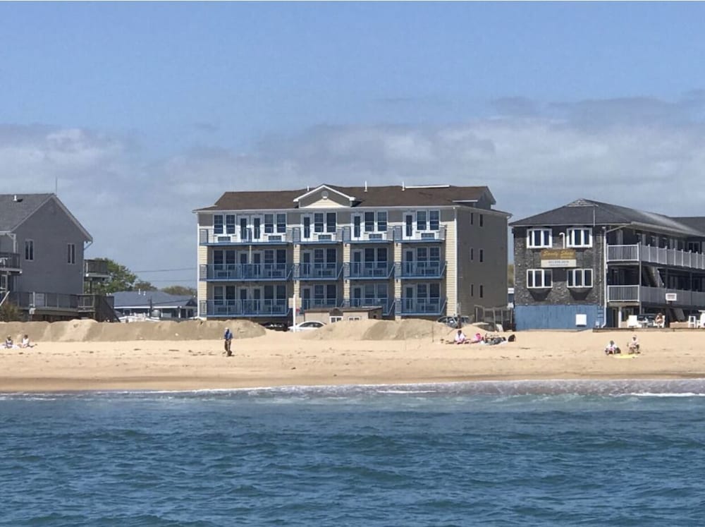 Misquamicut Beach Front Inn in Westerly, United States