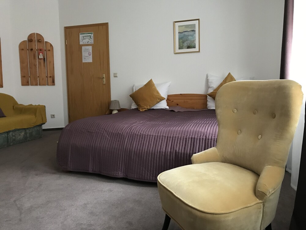 Hotel Abtshof - carbon neutral hotel in Halberstadt