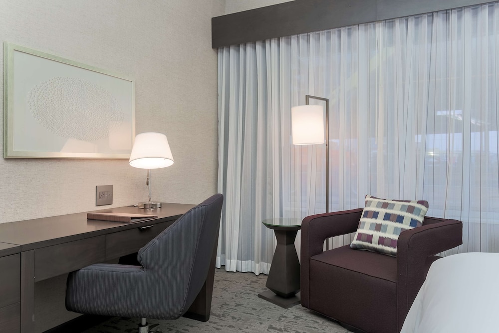 DoubleTree by Hilton Evansville - photo 19
