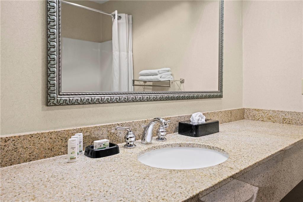 Baymont by Wyndham Madisonville - photo 24