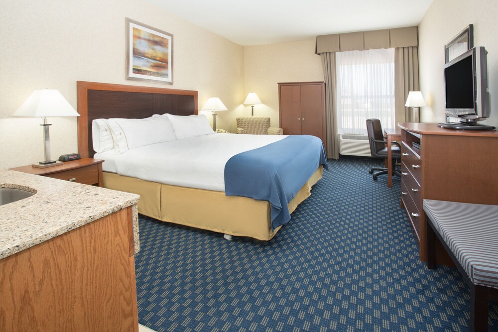 Abilene Inn & Suites - photo 13