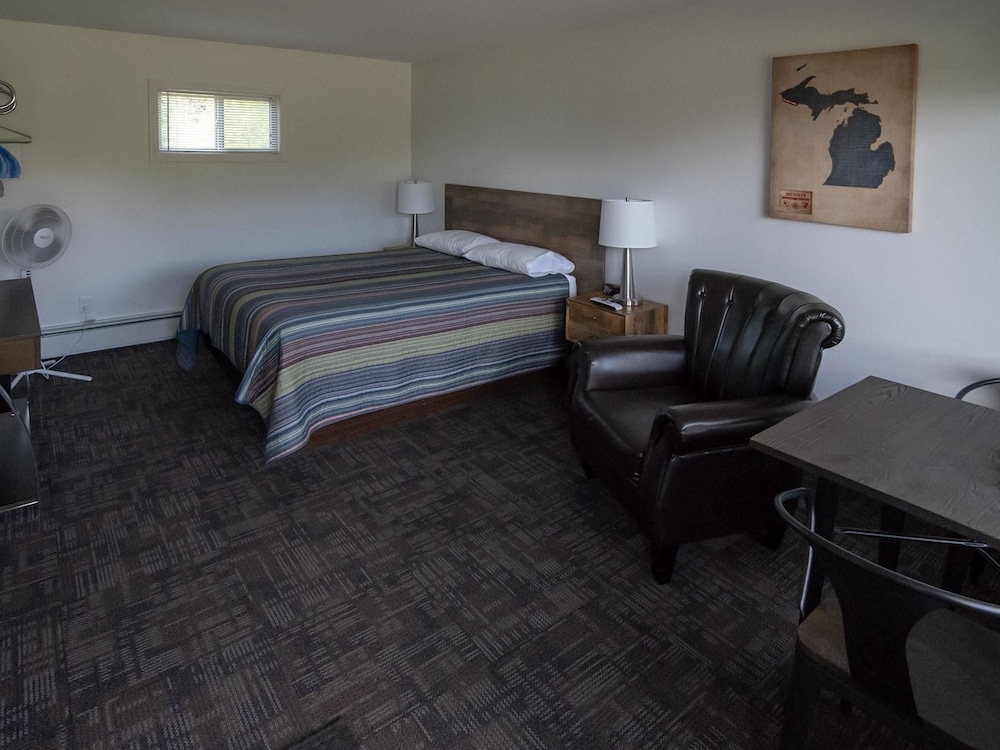 Three Lakes Motel — hotel in Three Lakes