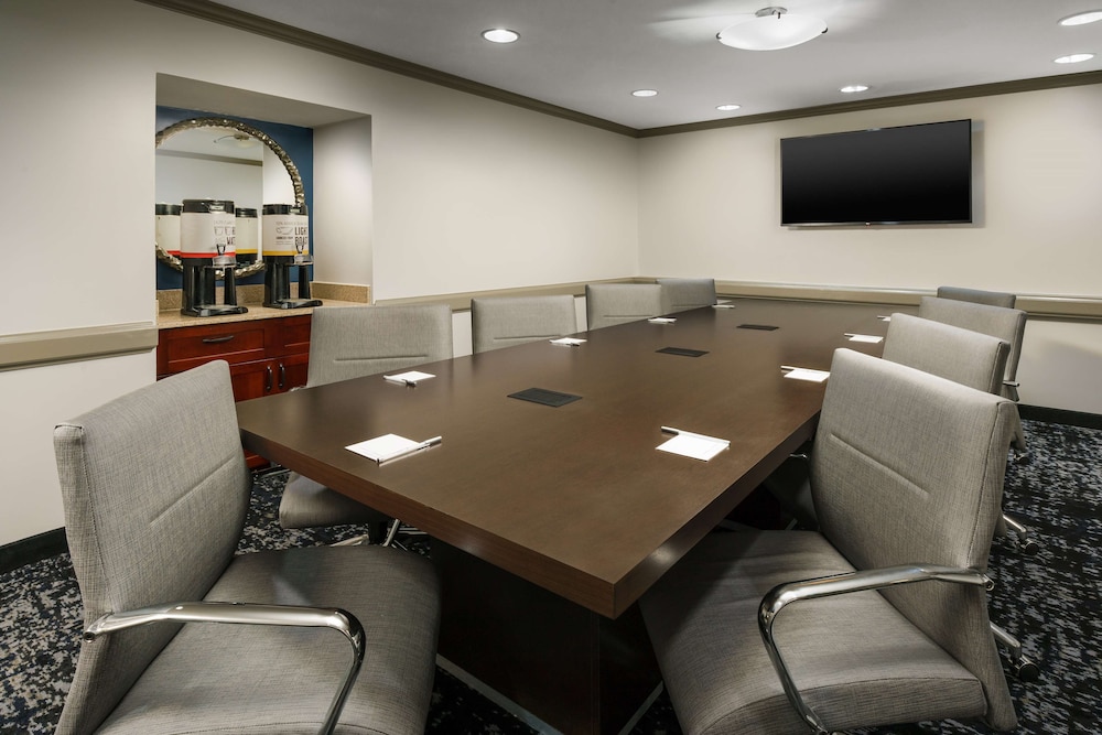 Hampton Inn & Suites Baltimore Inner Harbor - photo 38