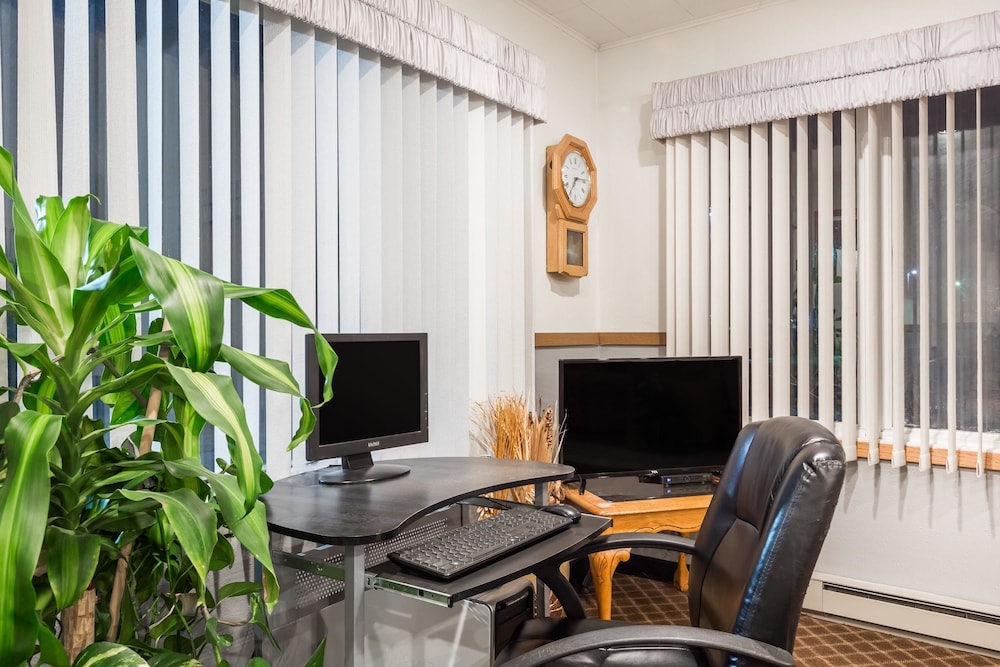 Days Inn by Wyndham Atlantic - photo 20
