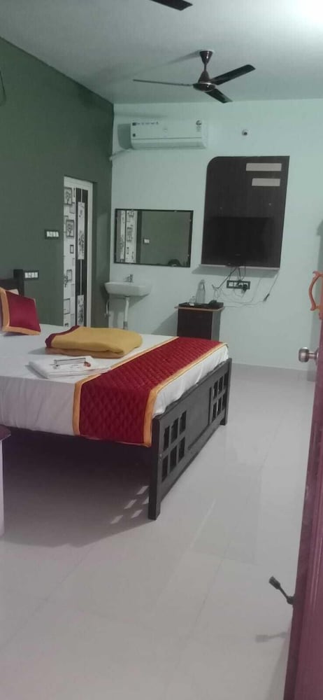 Thanmayas Residency — hotel in Periyakulam