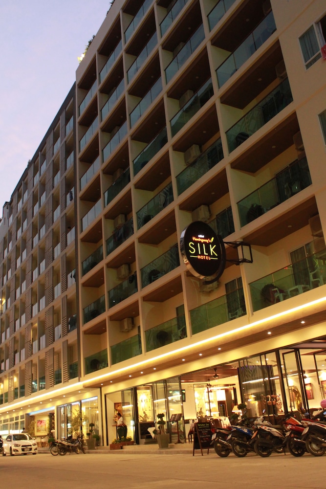 Hemingways Silk Hotel - carbon neutral hotel in Phuket