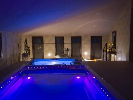 Cal Barber - carbon neutral hotel in Botarell