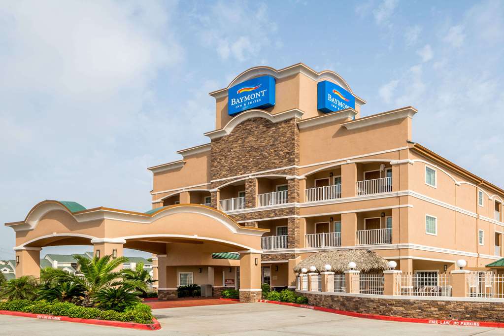 Baymont Inn & Suites Galveston