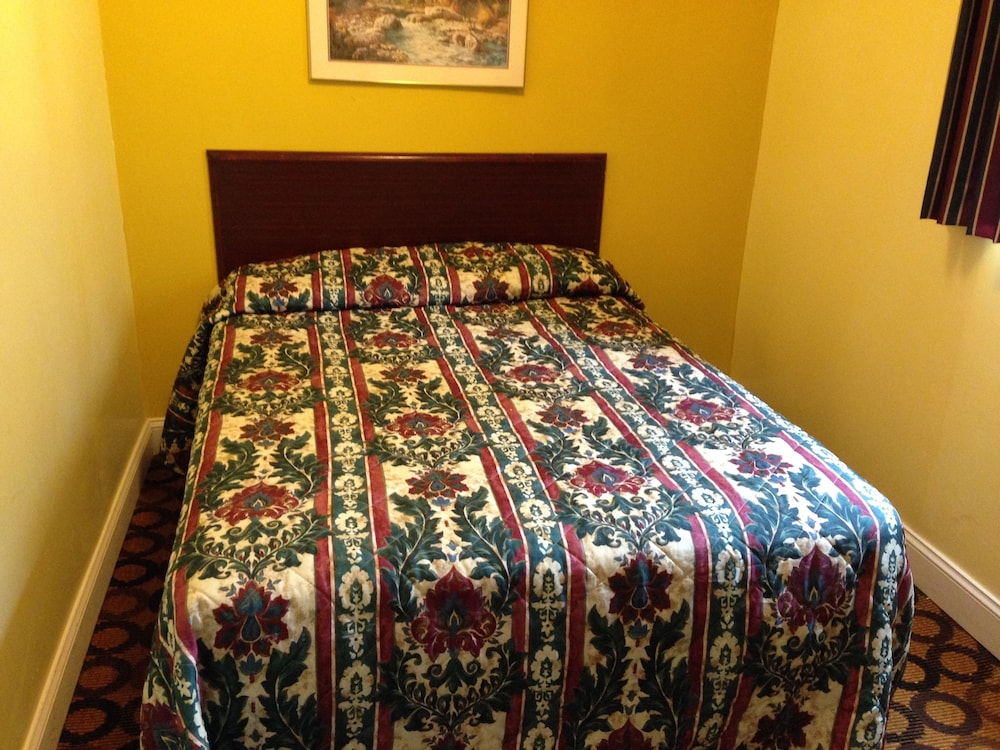 Flamingo Inn - carbon neutral hotel in Seaside Heights