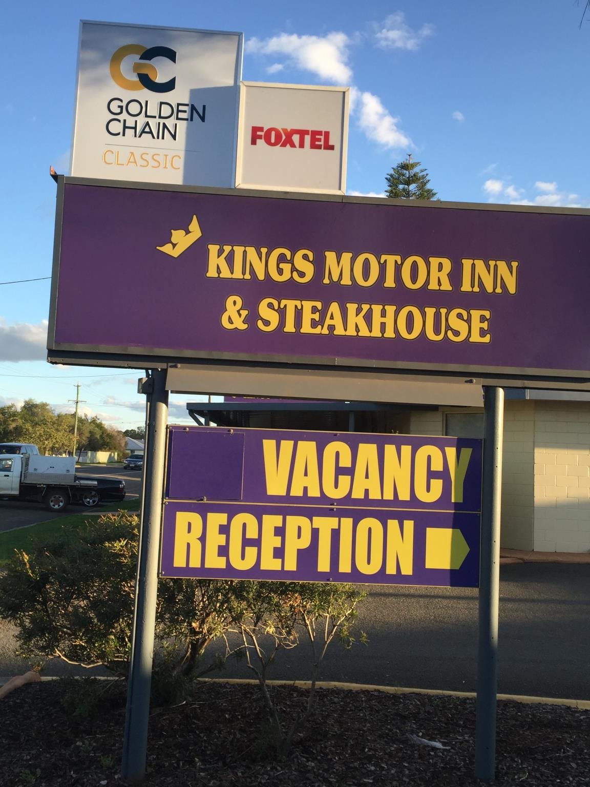 Kings Motor Inn & Steakhouse in Roma, Australia