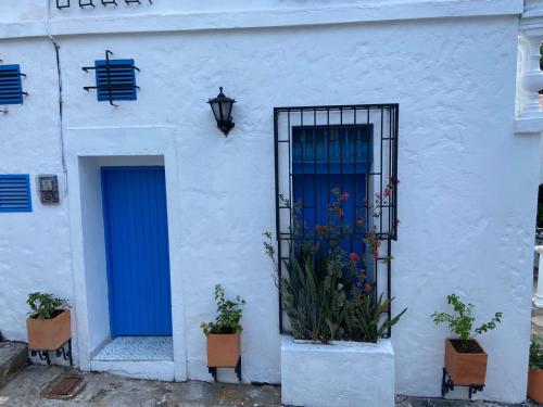 Las 4 Estaciones Alojamientos De Ensueno Santorini Doradal — Puerto Triunfo