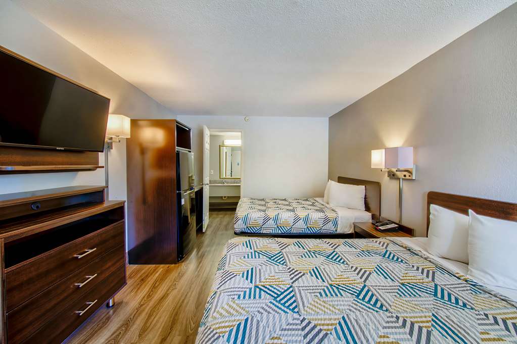 Motel6 Birmingham AL Medical Center - photo 14