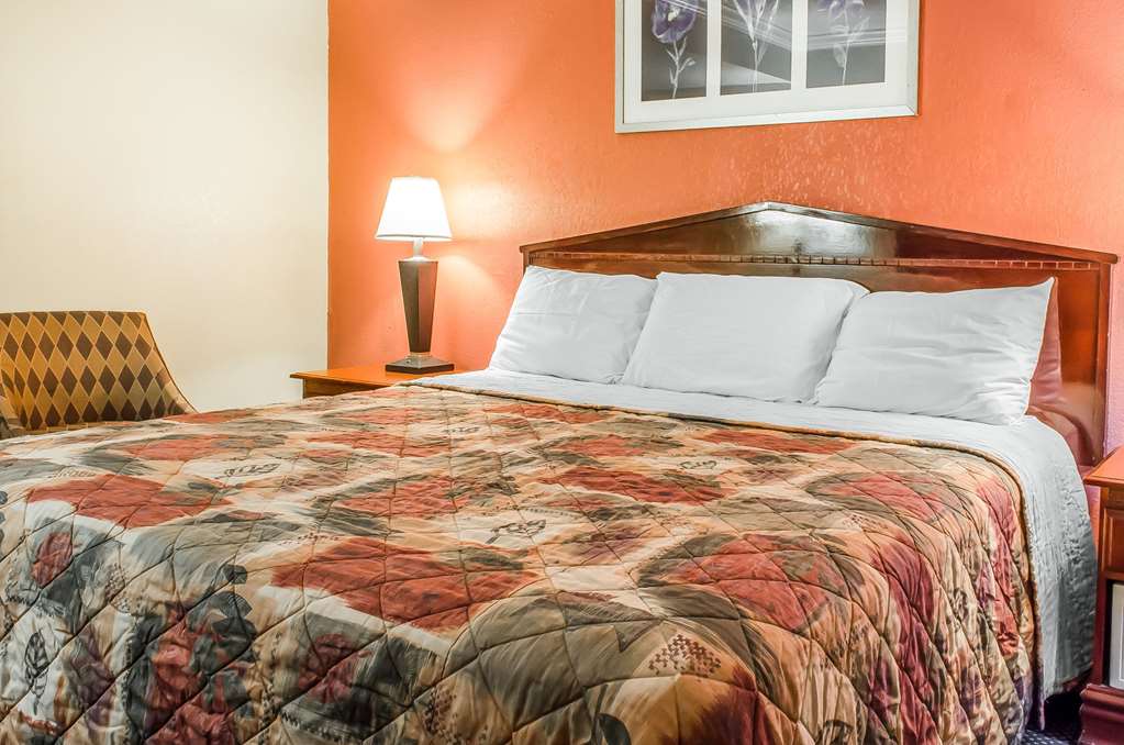 Rodeway Inn Allentown South - photo 16