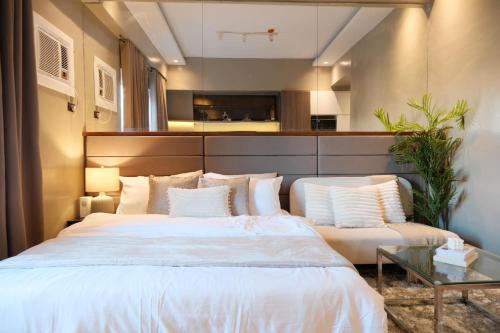 Studio 205 Aibnb Mactan Cebu — 4-Star Luxury Hotel in Lapu-Lapu City, Philippines