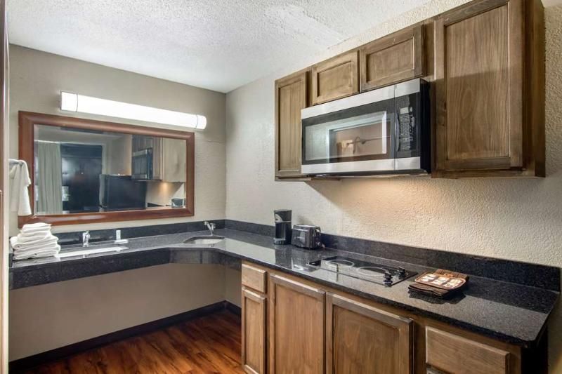 Suburban Extended Stay Hotel - photo 21