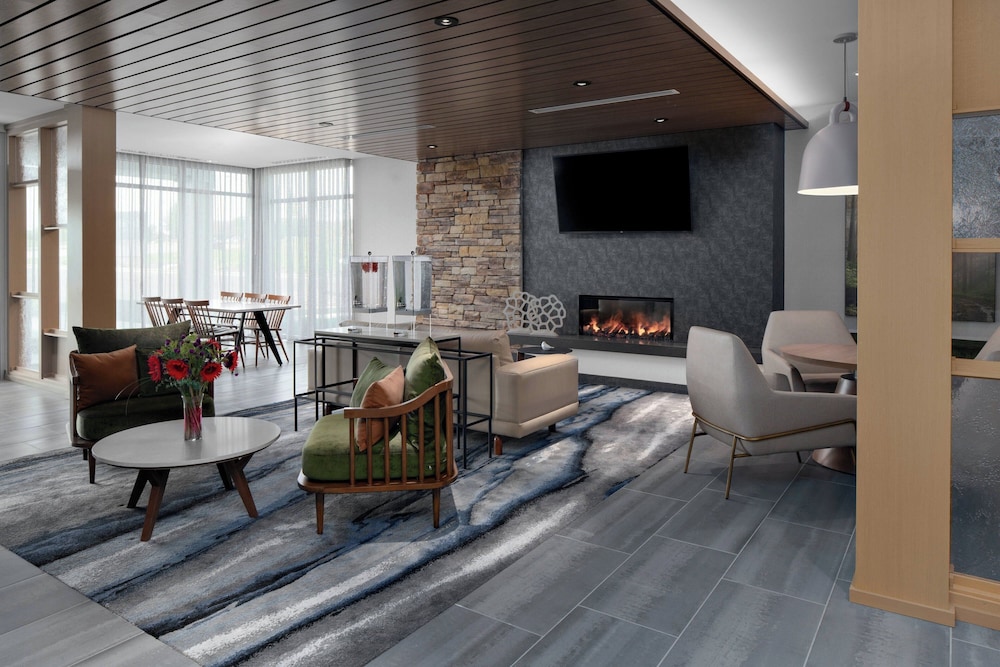 Fairfield Inn & Suites by Marriott Lake Geneva - photo 3