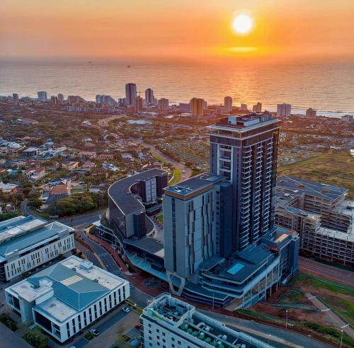Umhlanga Arch Luxury Holiday or Work with Sea View Inverter Backup Power — 4-Star Luxury Hotel in Durban, South Africa
