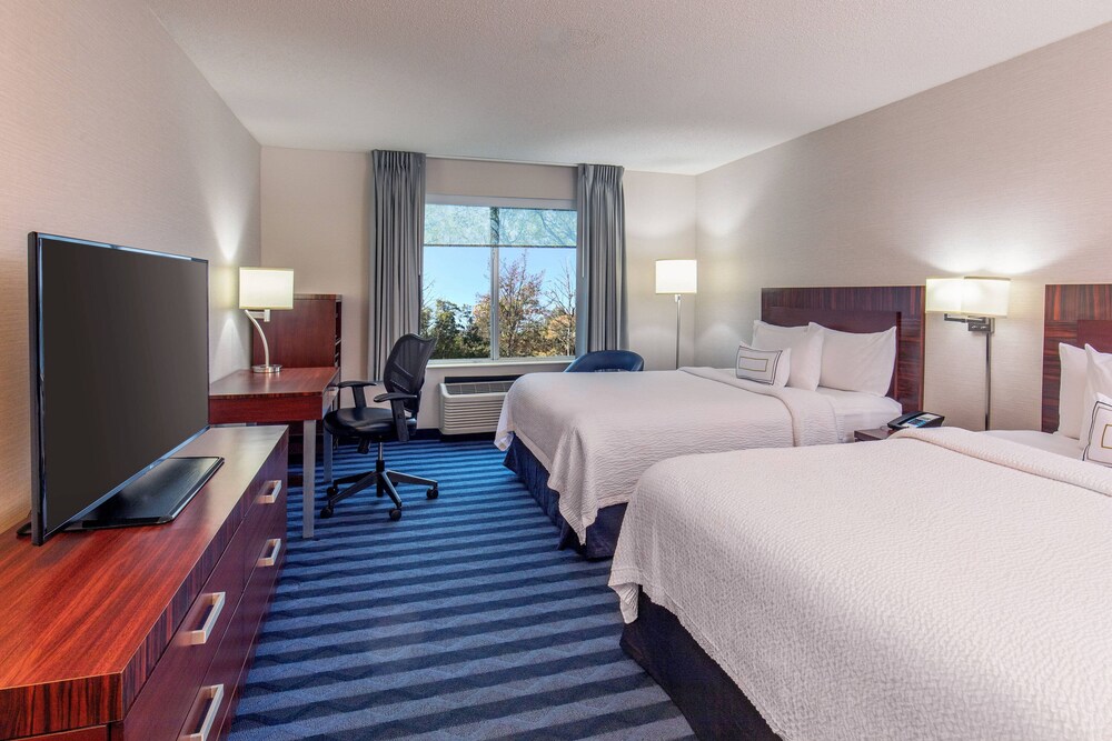 Fairfield Inn & Suites By Marriott Lancaster - photo 11