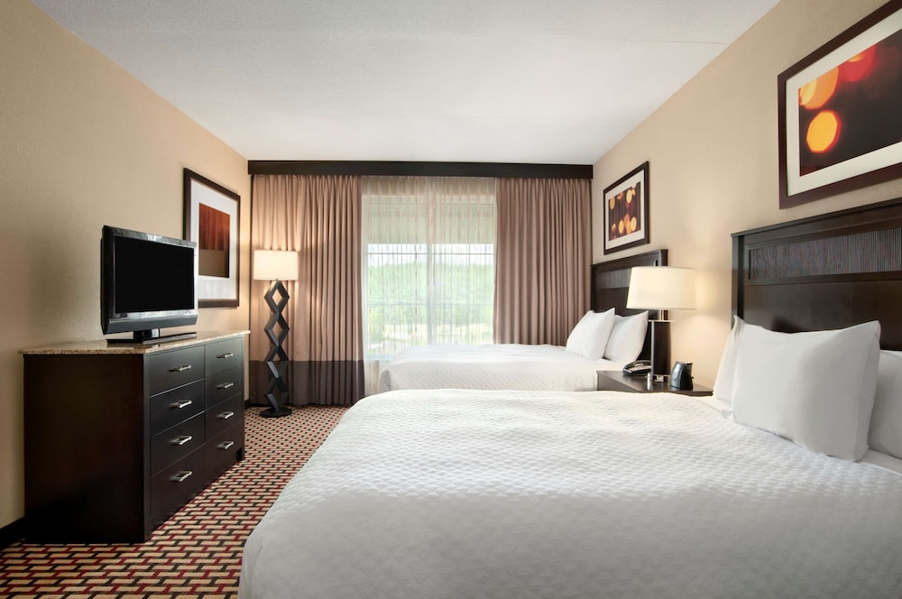 Embassy Suites by Hilton Jackson North Ridgeland - photo 12